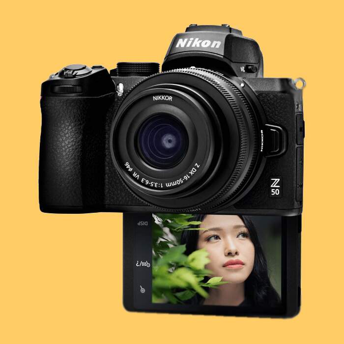 Nikon Z50 mirrorless con schermo LCD ribaltato - osservatoriodigitale marzo-aprile 2020, n.o 103