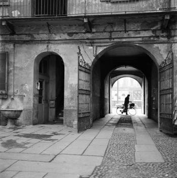 Virgilio Carnisio: Milano, viale Monte Grappa 16 (1969)