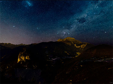 Montagna di notte