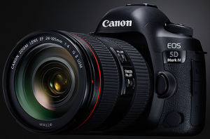 Una tipica reflex di alto livello: la Canon EOS 5D Mark IV