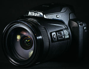 La bridge superzoom a lunghissima focale Nikon P900