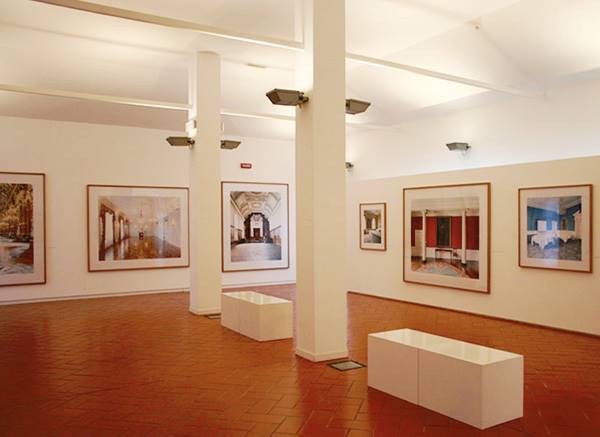 Sala Esposizione mostra "Grandi e Piccole"