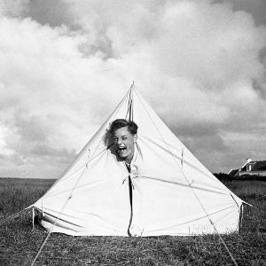 Le rire du campeur, Belle-Île-en-Mer, 1937 © Pierre Jamet